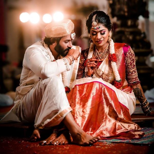 South Indian bridal couple captured beautifully by professional wedding photographers in Hyderabad